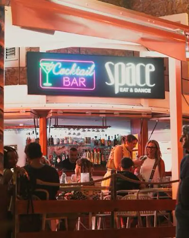Space Eat & Dance junto a la Puesta de Sol